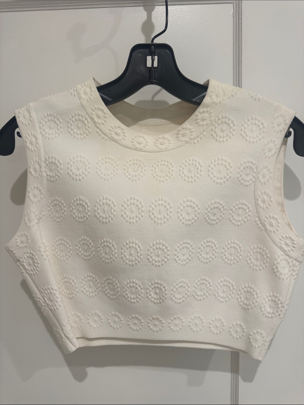 Alaia Sleeveless Textured Knit Crop Top - Cream size 42 US small